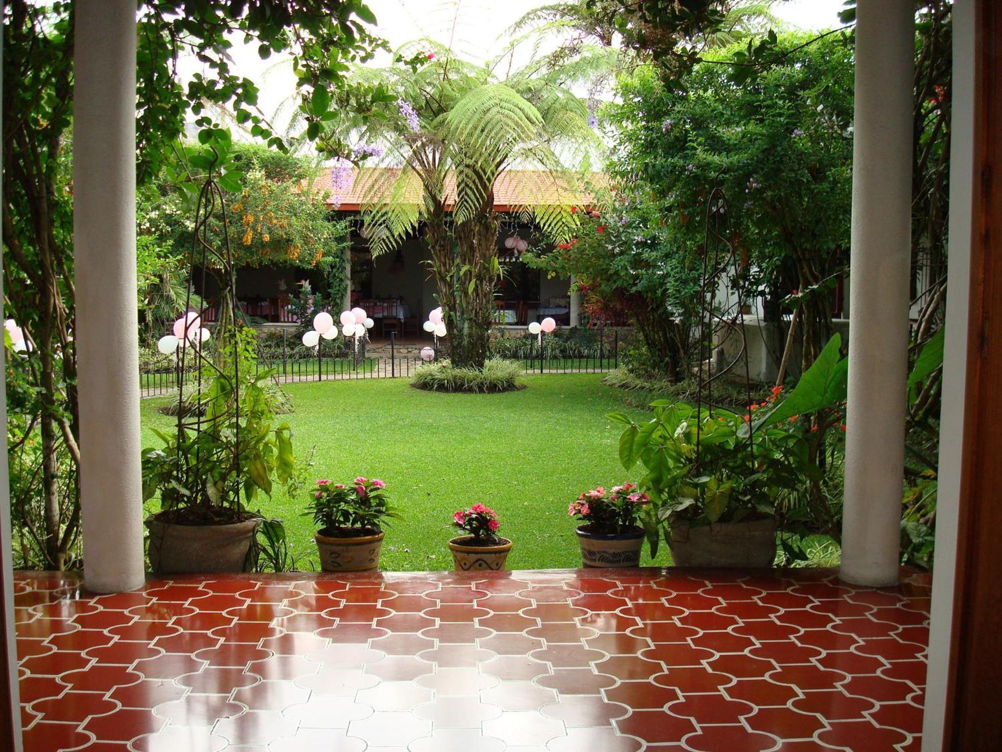 Hotel Casa Duranta Coban Exterior photo