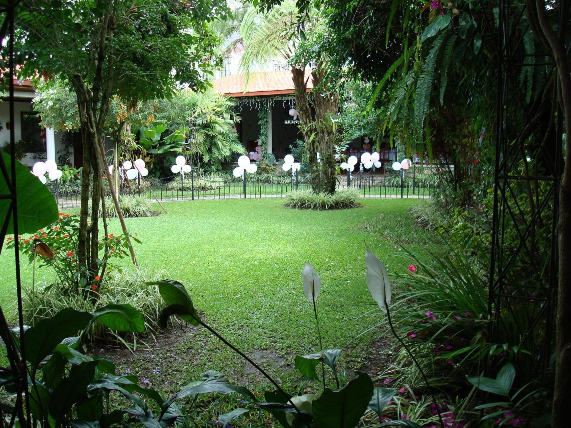 Hotel Casa Duranta Coban Exterior photo