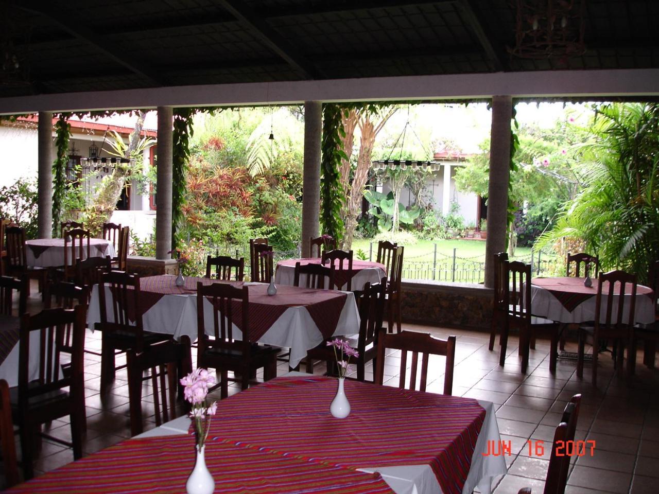 Hotel Casa Duranta Coban Exterior photo